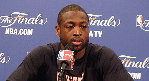 安托万·塞梅尼奥和她迷人的超模妻子；登贝莱豪言要蝉联欧冠；希腊国脚渴望加盟巴塞罗那或利物浦；